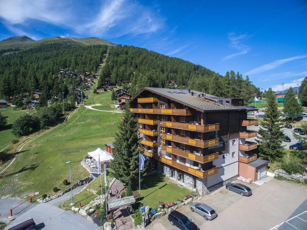 Ambassador Aparthotel 3*