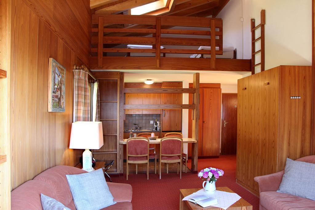 Ambassador Aparthotel 3*
